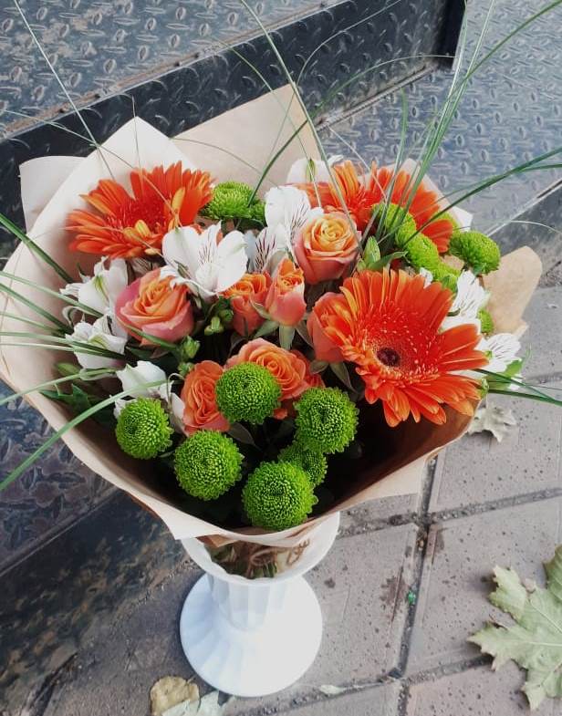 Букет цветов из: Герберы, Хризантемы, Альстромерии и Розы в Дунай