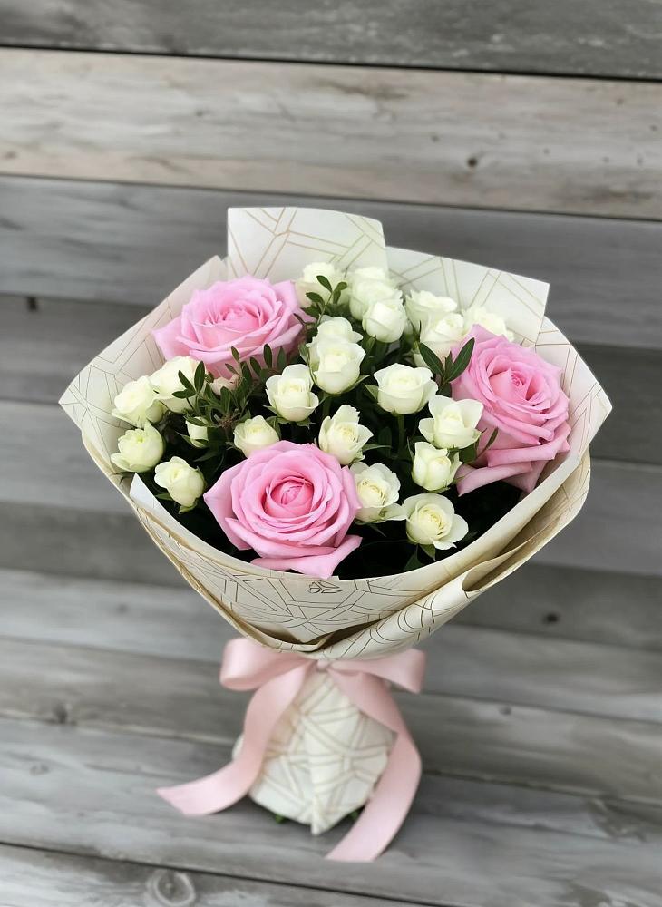 Букет цветов из: Розы в Дунай