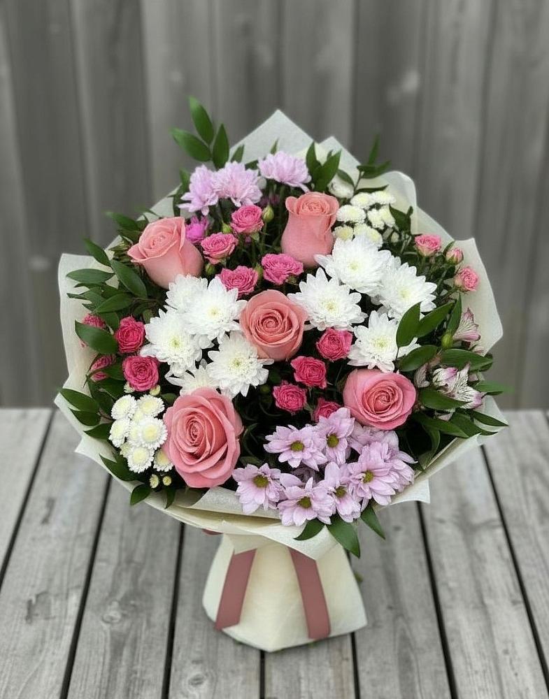Букет цветов из: Альстромерии, Гвоздики, Розы и Хризантемы в Дунай
