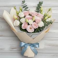 Букет цветов из:  Лизиантусы в Дунай