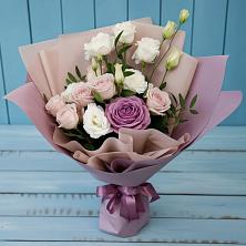 Букет цветов из:  Розы и Лизиантусы в Дунай