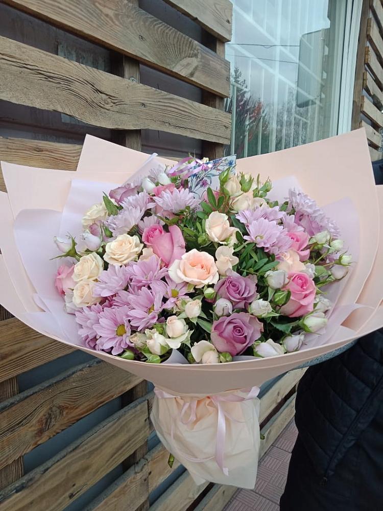 Букет цветов из: Розы и Хризантемы в Дунай