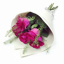Букет цветов из:  Розы в Дунай