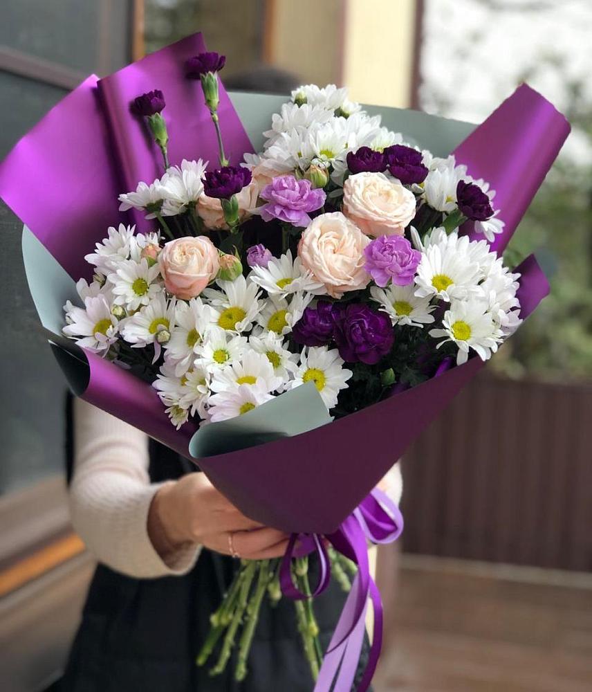 Букет цветов из: Хризантемы, Гвоздики и Розы в Дунай