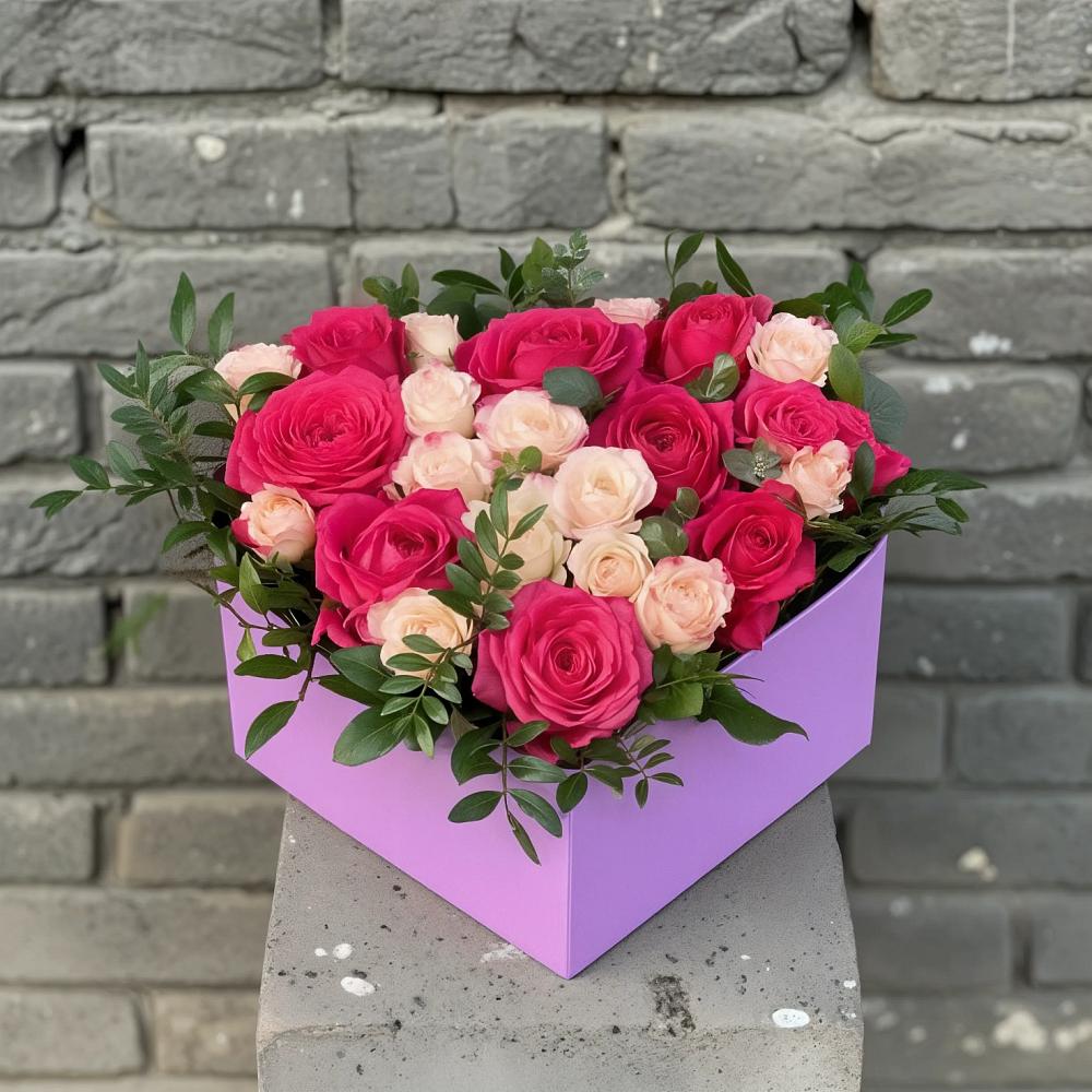 Цветочная композиция из Розы в коробке в Дунай