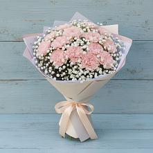 Букет цветов из:  Гвоздики в Дунай