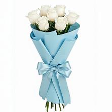 Букет 7 белых роз Проуд в Дунай