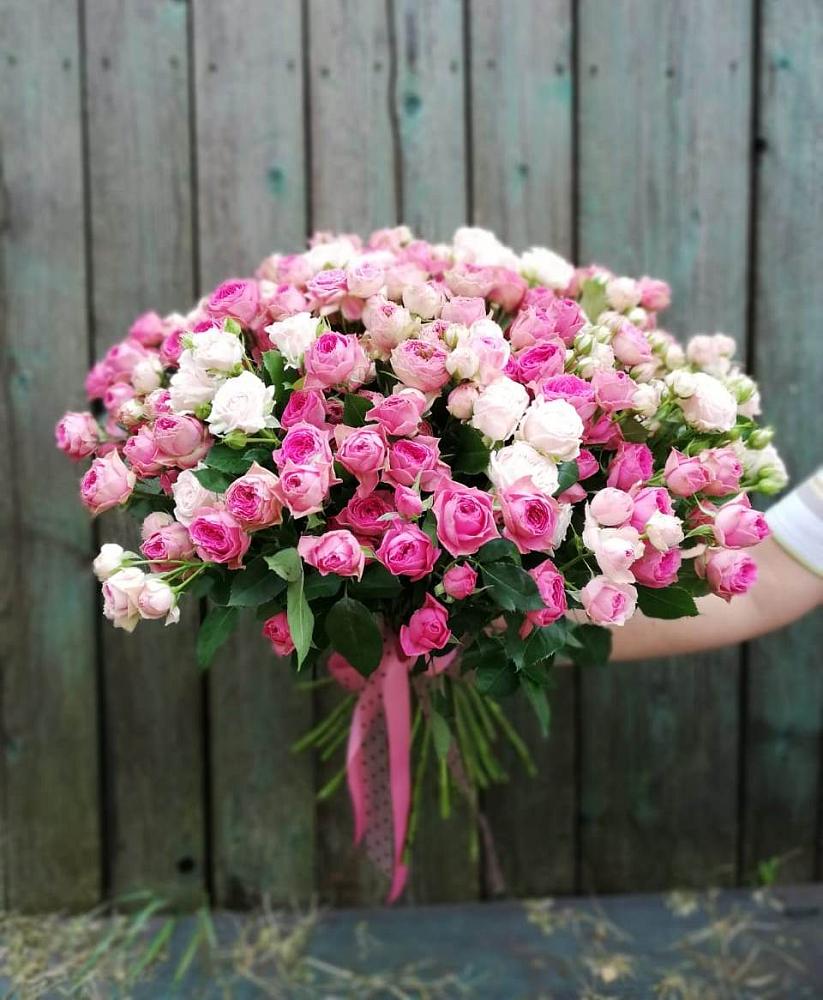 Букет Розовые кустовые розы Натали и Лав Лидия в Дунай