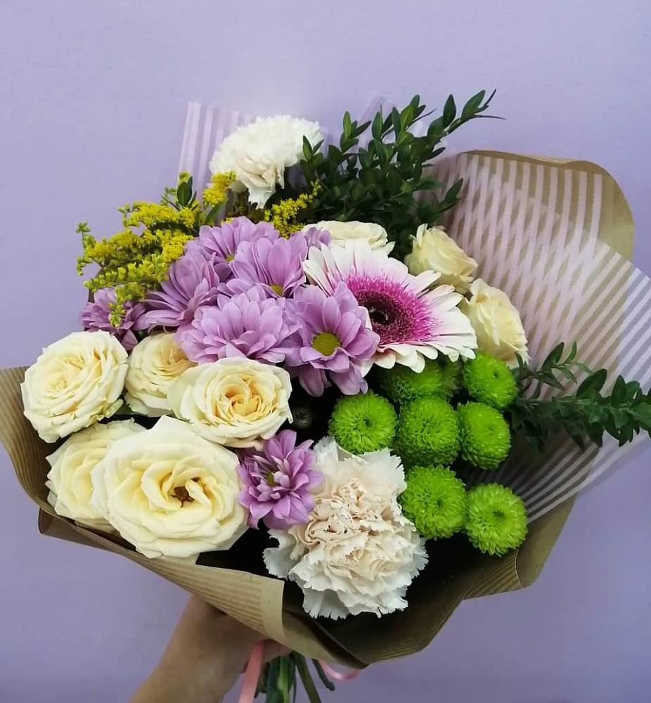 Букет цветов из: Хризантемы, Розы, Гвоздики и Герберы в Дунай