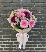 Букет цветов из:  Герберы и Хризантемы в Дунай