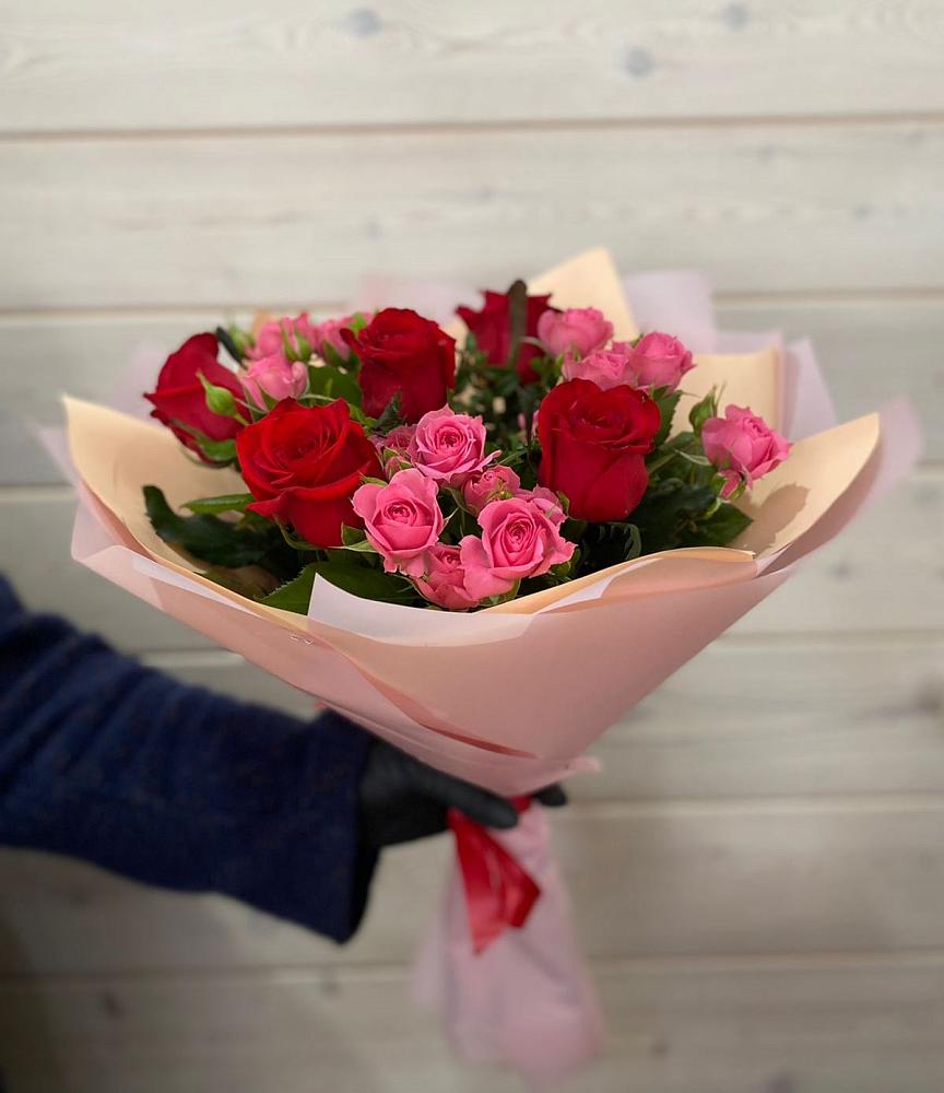 Букет цветов из: Розы в Дунай