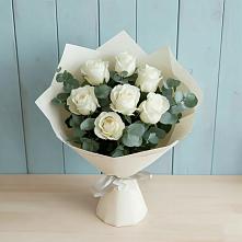 Букет Белые розы в Эвкалипте в Дунай