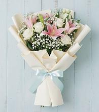 Букет цветов из:  Лилии в Дунай