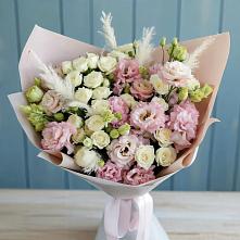 Букет цветов из:  Альстромерии и Розы в Дунай