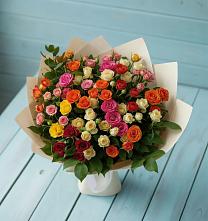 Букет Микс из разноцветных кустовых роз в Дунай